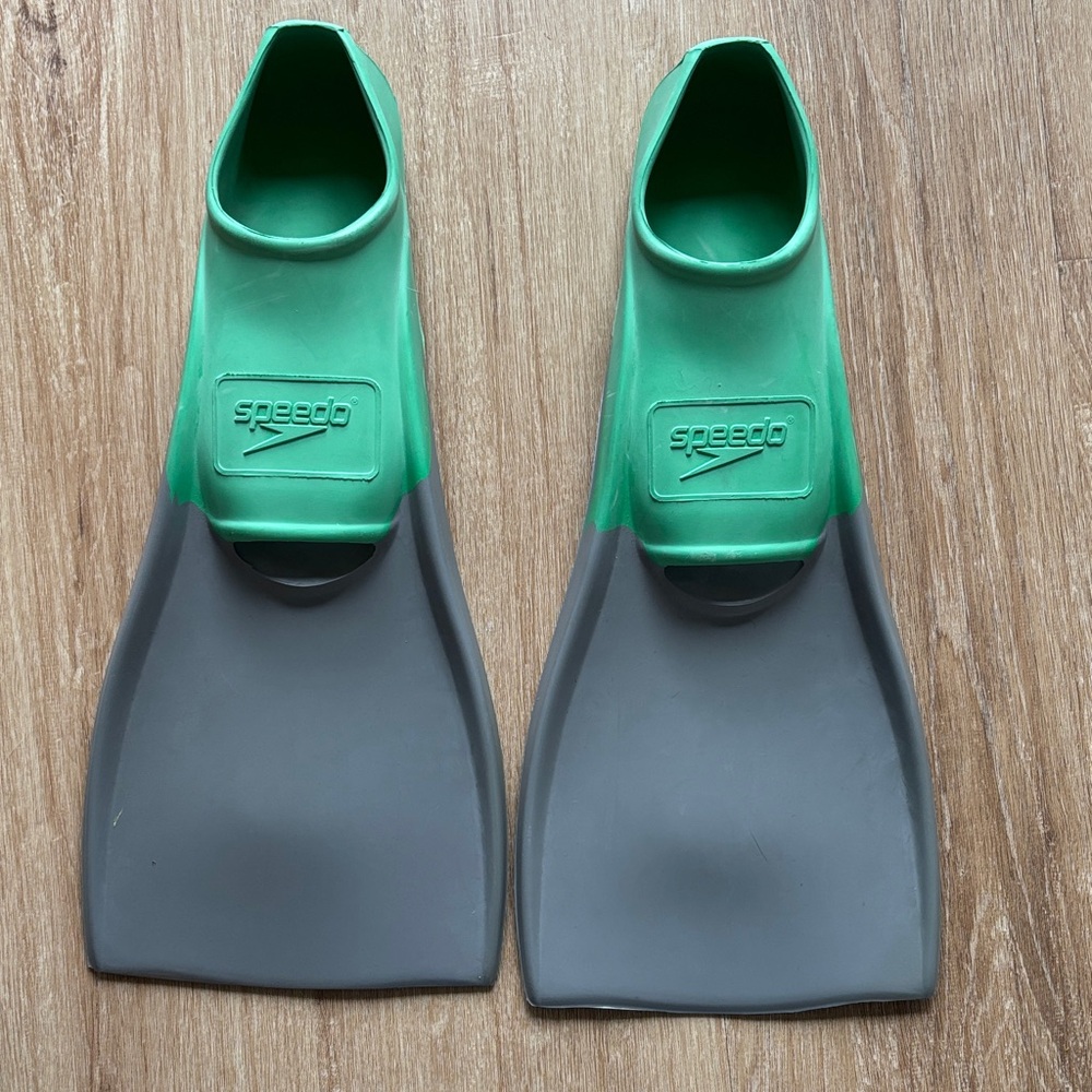 Speedo Green and Gray Short Swim Fins